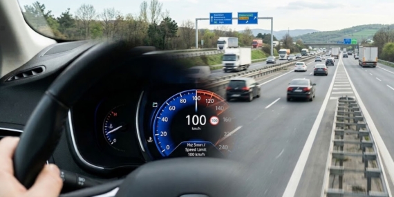 Avrupa Genelinde Otoyol Hız Sınırının 100 Kilometreye İndirilmesi Önerisi Tartışma Yarattı